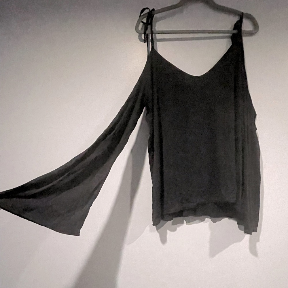 *BNWT* BOOHOO Plus Kerry Cold Shoulder Tie Top
